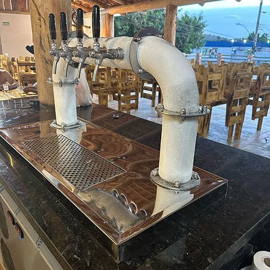 Projeto 01 — Adega climatizada embutida com vidro fumê