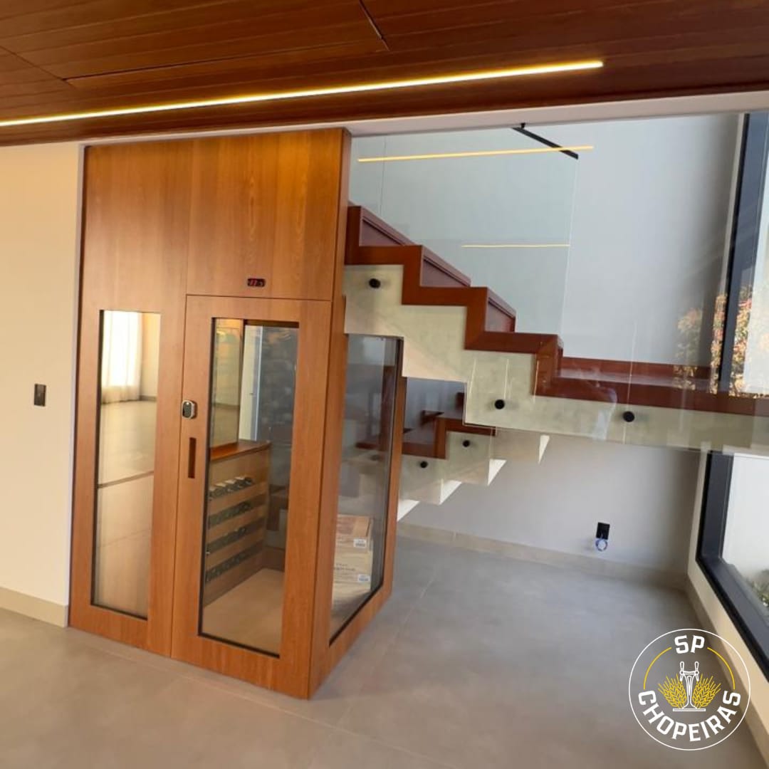 Projeto 01 — Adega climatizada embutida com vidro fumê